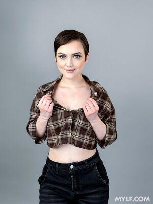 Original 810 px/ 1080 px