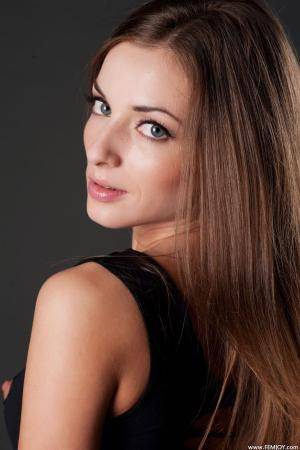 Original 852 px/ 1280 px