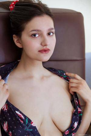 Original 854 px/ 1280 px