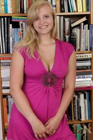 Original 682 px/ 1024 px