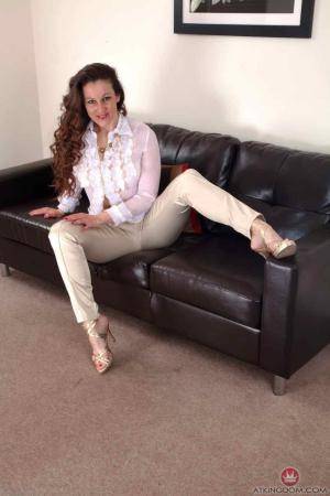 Original 852 px/ 1280 px