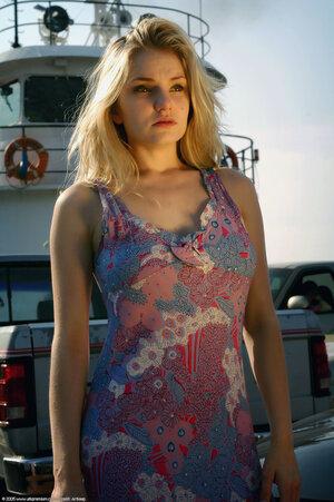 Original 1021 px/ 1536 px