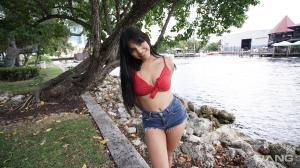 Original 2600 px/ 1462 px