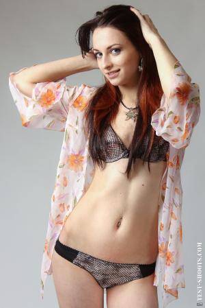 Original 854 px/ 1280 px