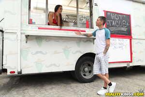 Original 1903 px/ 1269 px