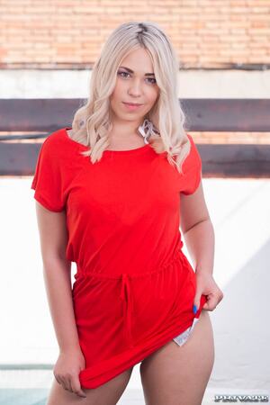 Original 1067 px/ 1600 px