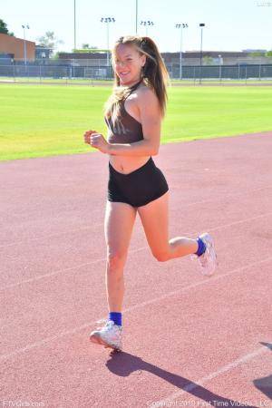 Original 852 px/ 1280 px