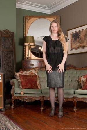 #WeAreHairy Alice Wonder - Green Couch Black Outfit