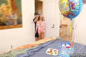 IKnowThatGirl Layla London Big Titty Honey Stuffs Her Holes