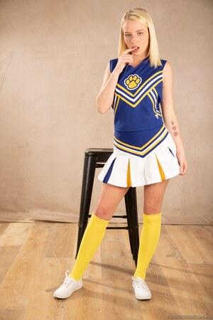 Original 1280 px/ 1920 px