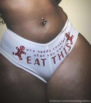 Original 812 px/ 920 px