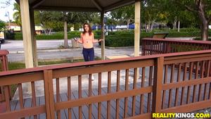 Original 1920 px/ 1080 px