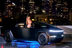 Original 2999 px/ 2000 px