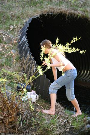 Original 682 px/ 1024 px