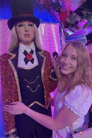 Original 2000 px/ 3000 px