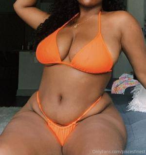 Original 933 px/ 992 px