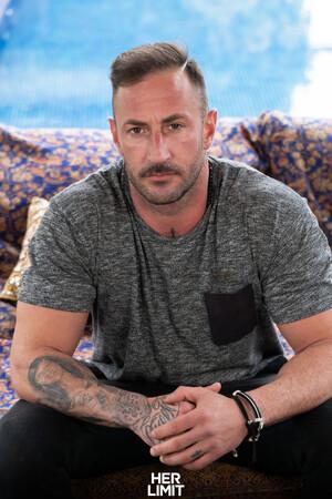 Original 2560 px/ 3840 px