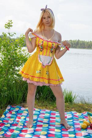 Original 854 px/ 1280 px