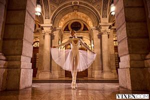 Original 2999 px/ 2000 px