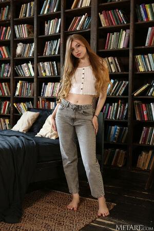 Original 1365 px/ 2048 px