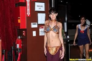 Original 900 px/ 598 px