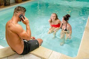 Original 4652 px/ 3101 px