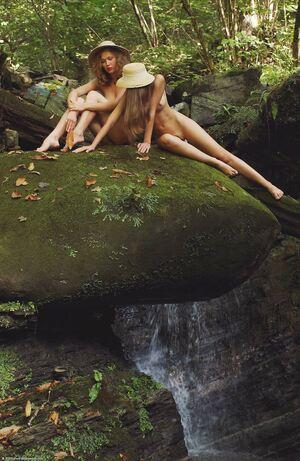 Original 1000 px/ 1536 px