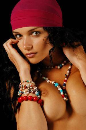 Original 681 px/ 1024 px