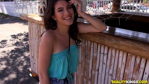 Original 1800 px/ 1013 px