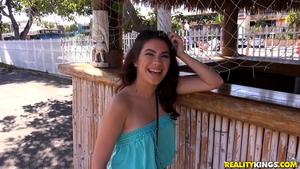 Original 1800 px/ 1013 px