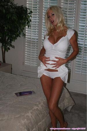 Original 683 px/ 1024 px