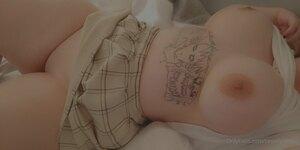 Original 1301 px/ 652 px