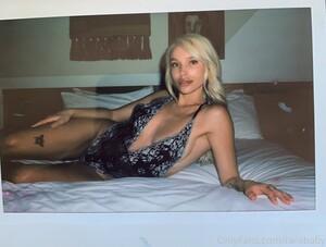 Original 2670 px/ 2018 px