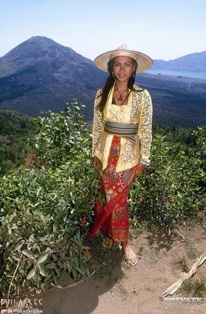 Original 2105 px/ 3200 px