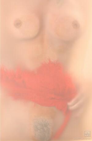 Original 834 px/ 1280 px