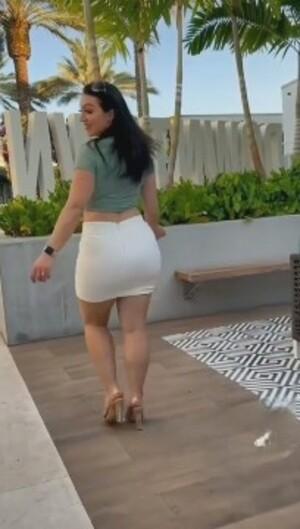 Original 204 px/ 360 px