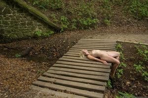 Original 2700 px/ 1800 px