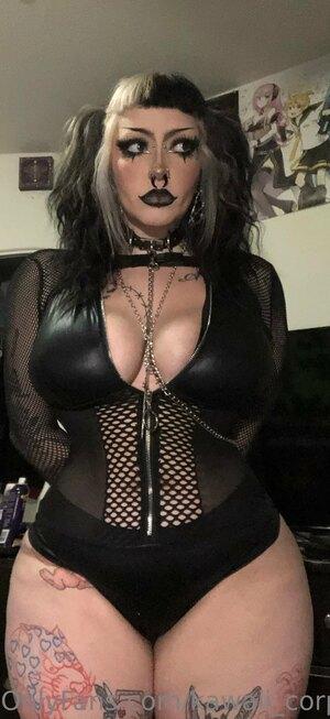 Original 1445 px/ 3147 px