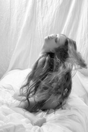 Original 685 px/ 1024 px