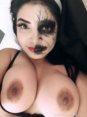 Original 709 px/ 951 px