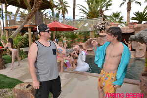 Original 2500 px/ 1667 px