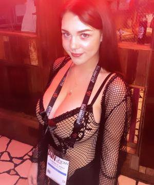 Original 828 px/ 999 px