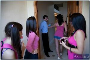 Original 850 px/ 571 px