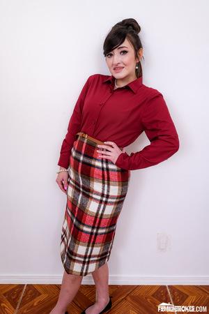 #FamilyStrokes - Tifa Quinn - Rewardingly Wet Pussy