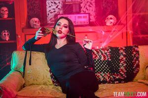 Original 1619 px/ 1080 px