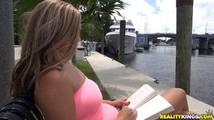 Original 3840 px/ 2160 px