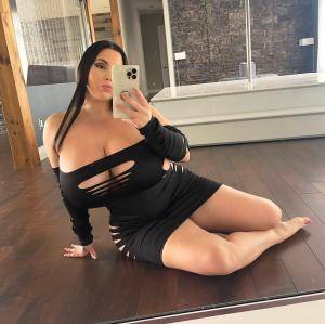 Original 2048 px/ 2042 px