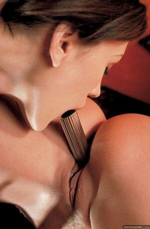 Original 837 px/ 1280 px