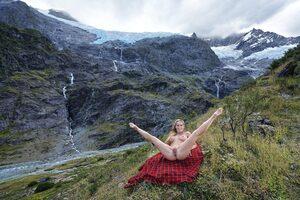 Original 4500 px/ 3000 px