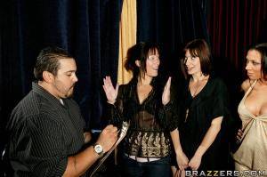 Original 900 px/ 599 px